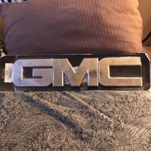Factory GMC EMBLEM